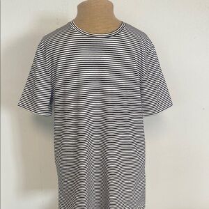 New EXPRESS Classic Black White Striped Men's Shirt SMALL